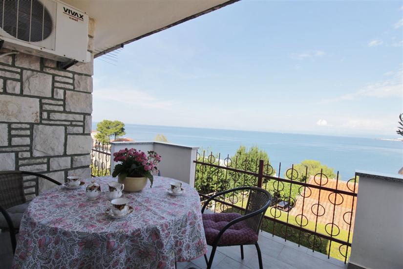 Apartment A1, for 6 persons