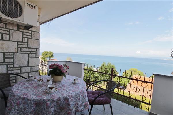 Apartment A1, for 6 persons