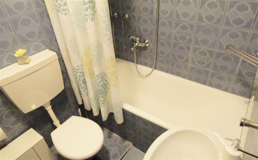 Apartment A1, for 6 persons