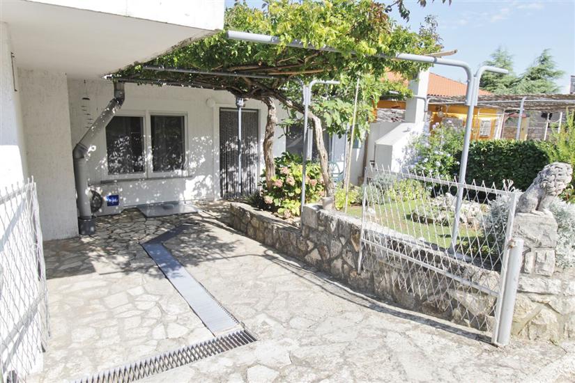 Apartment A1, for 6 persons