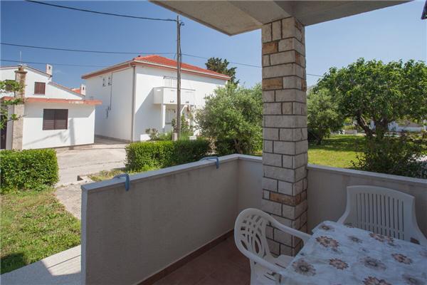 Room S1, for 2 persons