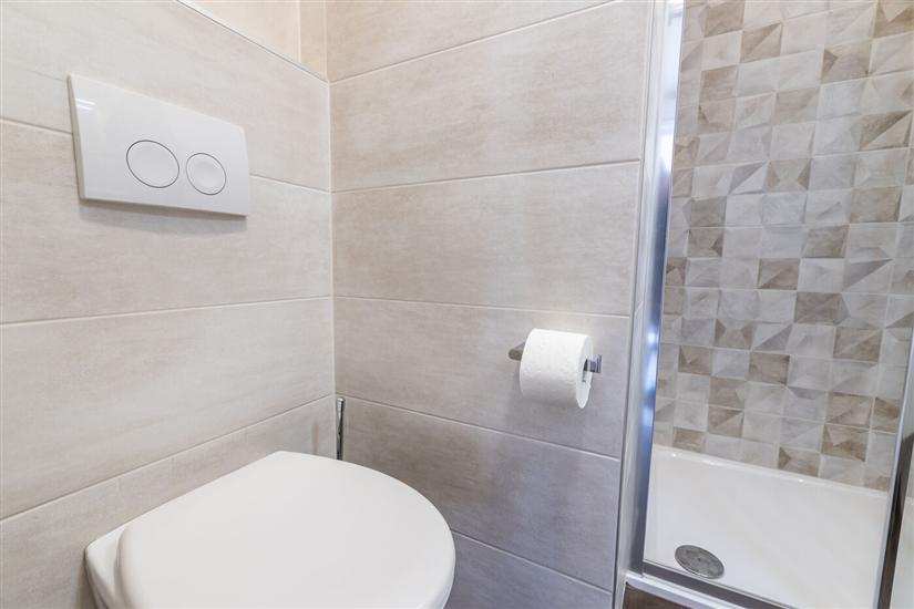 Room S1, for 2 persons