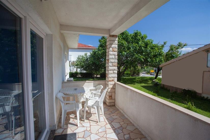 Room S2, for 2 persons