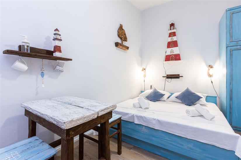 Room S3, for 2 persons