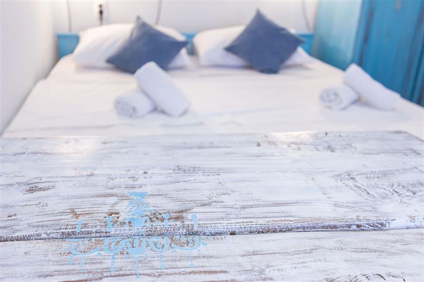 Room S3, for 2 persons