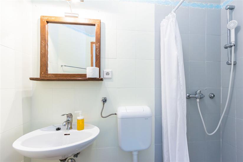 Room S3, for 2 persons