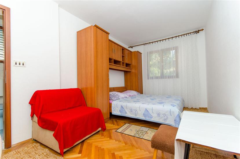 Apartment A1, for 8 persons
