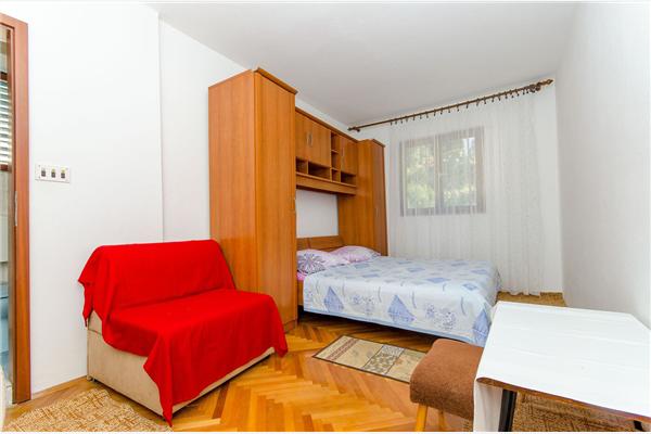 Apartment A1, for 8 persons