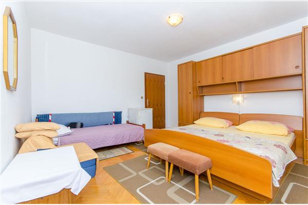 Apartment A1, for 8 persons