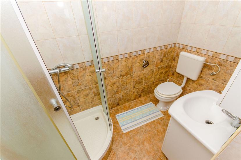 Apartment A1, for 8 persons