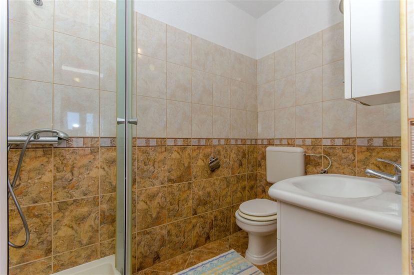 Apartment A1, for 8 persons