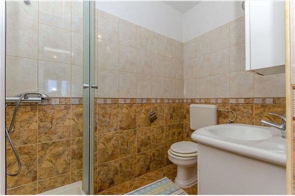 Apartment A1, for 8 persons