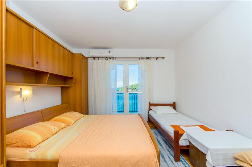 Apartment A1, for 8 persons