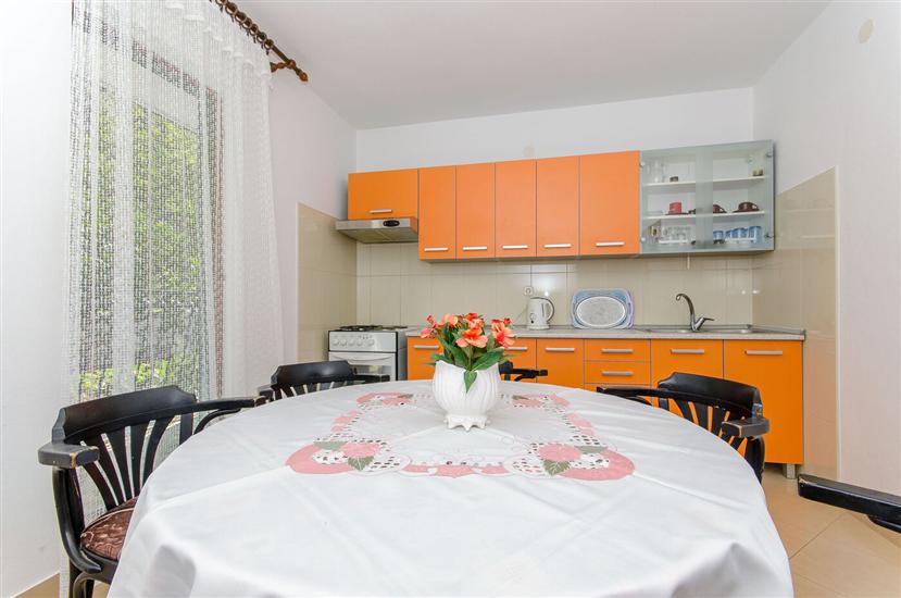 Apartment A1, for 8 persons