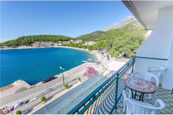 Apartment A1, for 8 persons