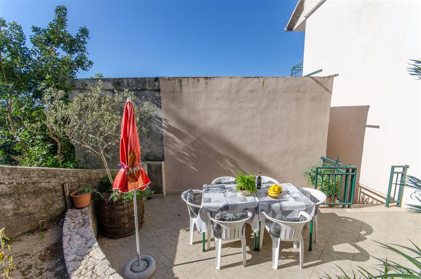 Apartment A2, for 8 persons