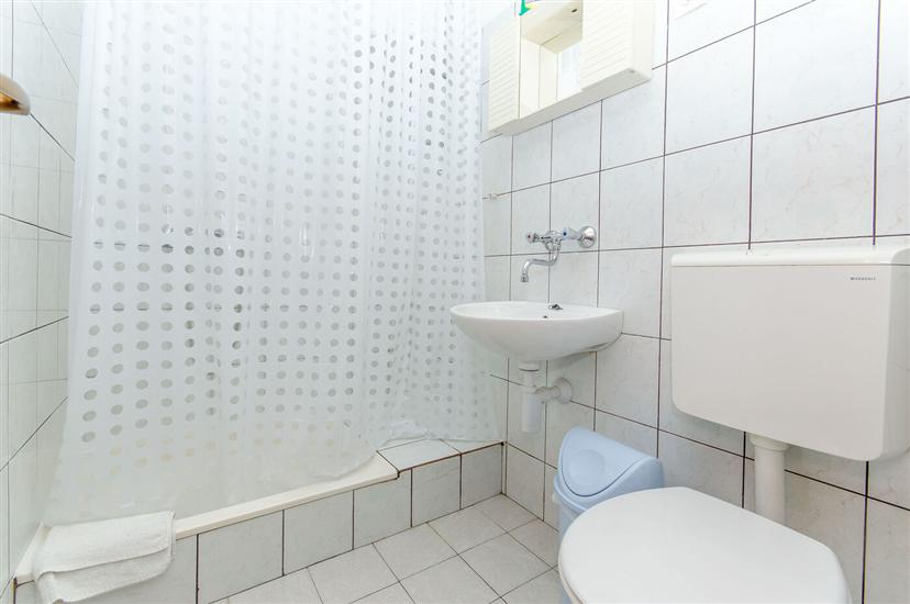 Apartment A2, for 8 persons