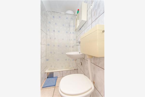 Apartment A2, for 8 persons