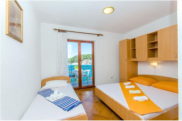 Apartment A2, for 8 persons