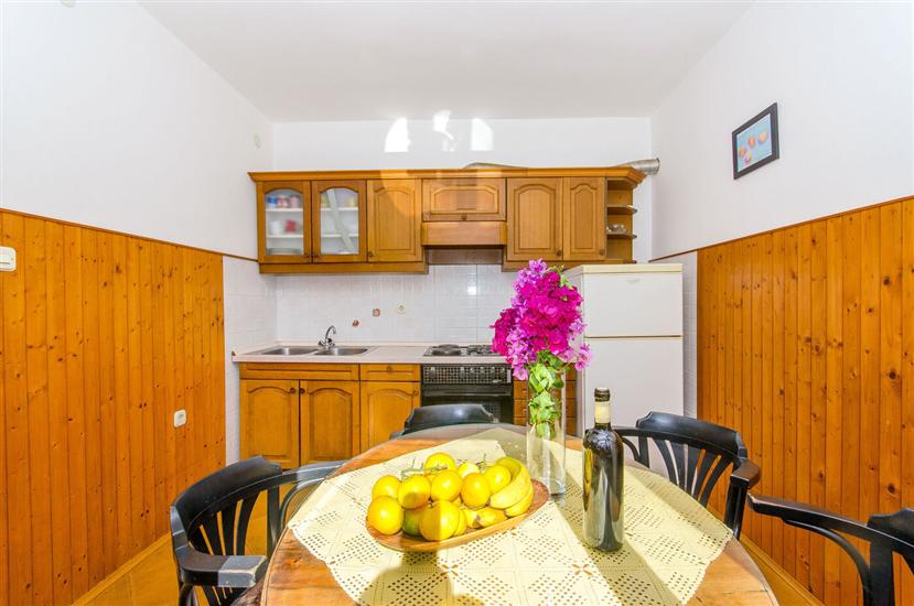 Apartment A2, for 8 persons