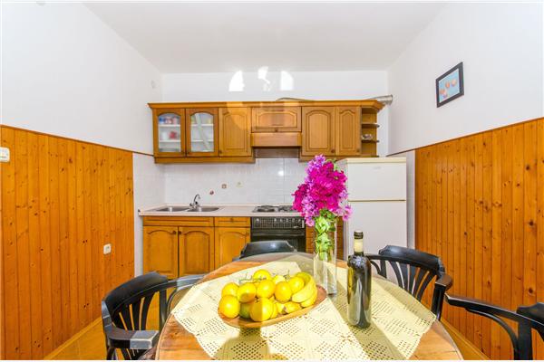 Apartment A2, for 8 persons