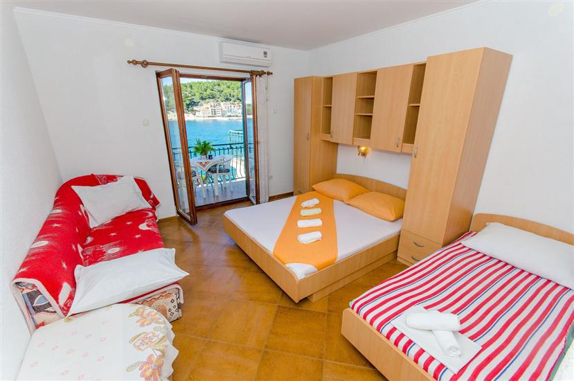 Apartment A2, for 8 persons
