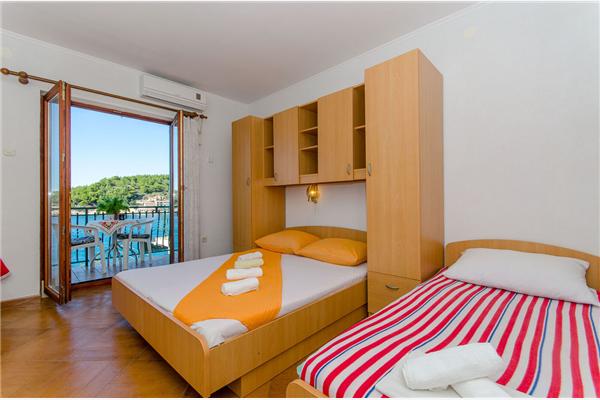 Apartment A2, for 8 persons