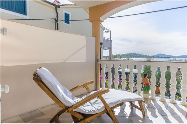 Apartment A1, for 6 persons