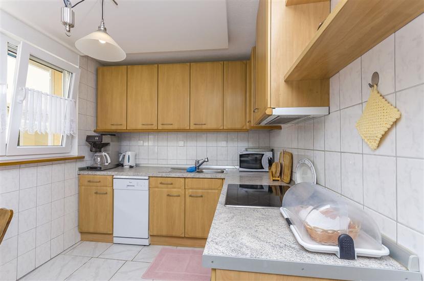 Apartment A1, for 6 persons