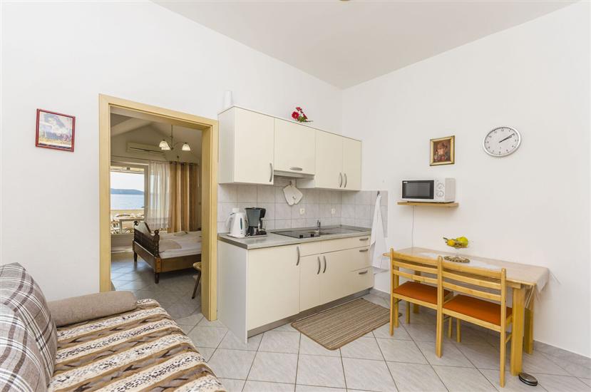 Apartment A2, for 3 persons