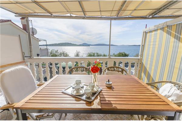 Apartment A2, for 3 persons