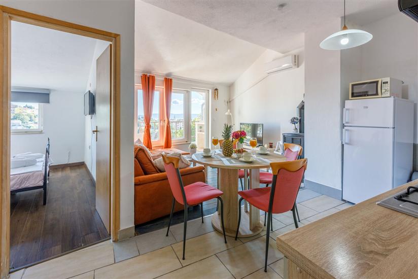 Apartment A2, for 3 persons