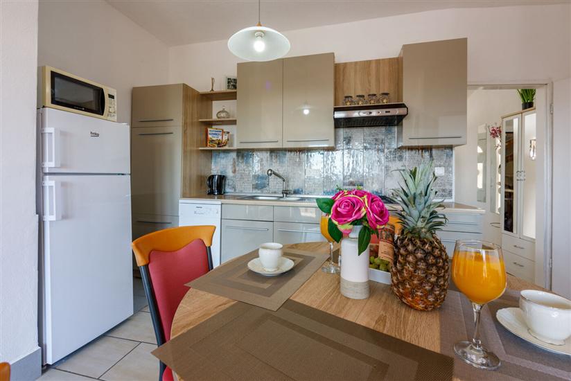 Apartment A2, for 3 persons