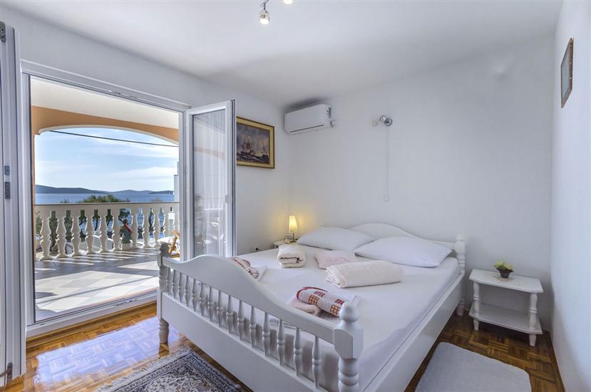 Apartment A1, for 6 persons