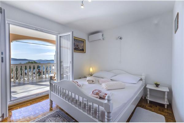 Apartment A1, for 6 persons