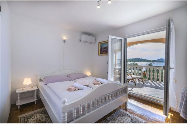 Apartment A1, for 6 persons