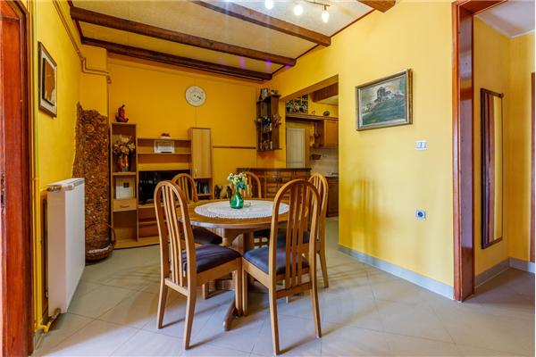 Apartment A2, for 5 persons