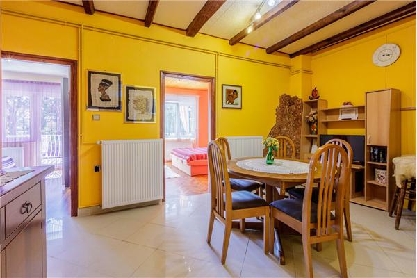 Apartment A2, for 5 persons