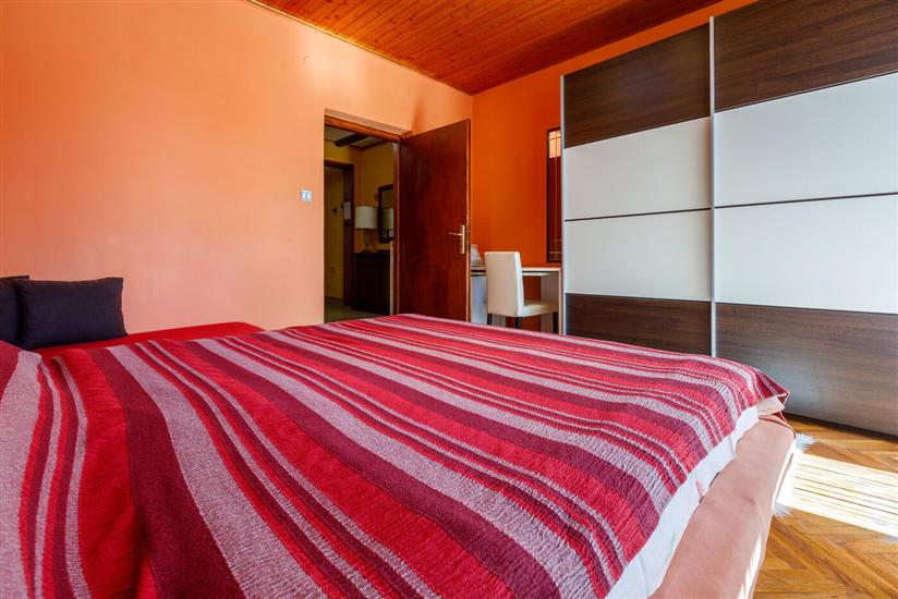 Apartment A2, for 5 persons