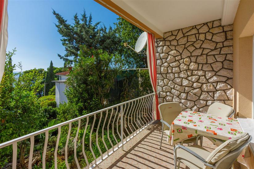 Apartment A2, for 5 persons