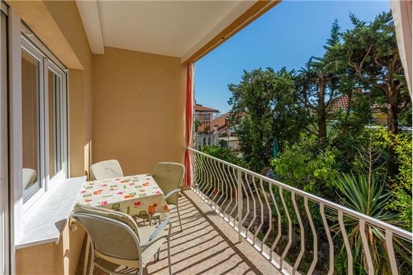 Apartment A2, for 5 persons