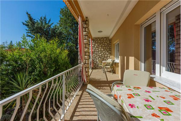 Apartment A2, for 5 persons