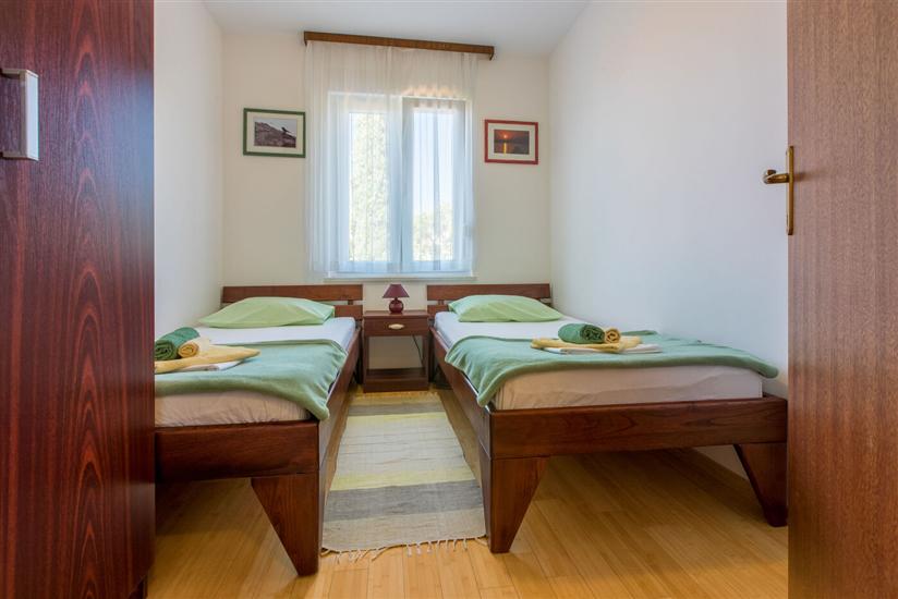 Apartment A1, for 5 persons
