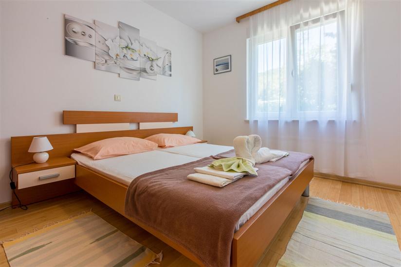 Apartment A1, for 5 persons
