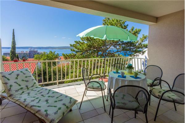 Apartment A1, for 5 persons