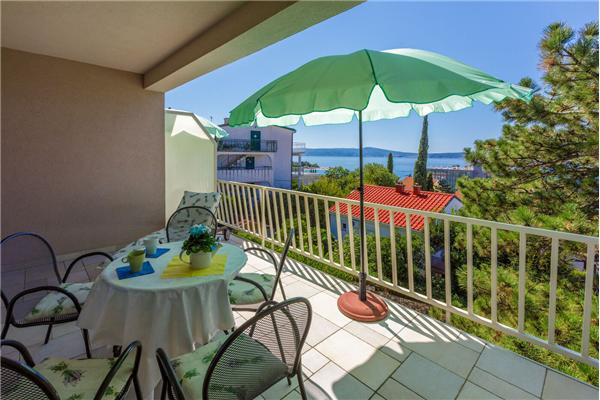 Apartment A1, for 5 persons