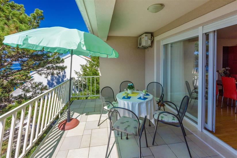 Apartment A1, for 5 persons