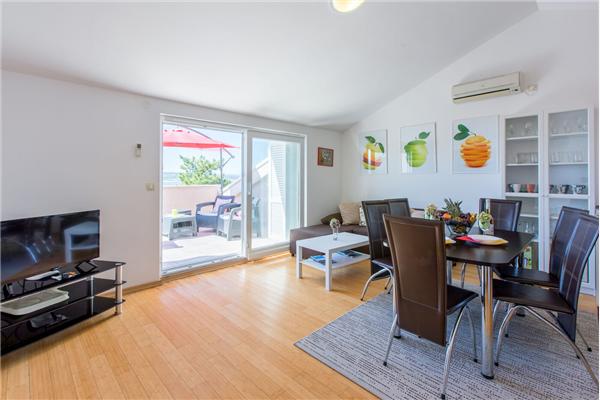 Apartment A2, for 6 persons