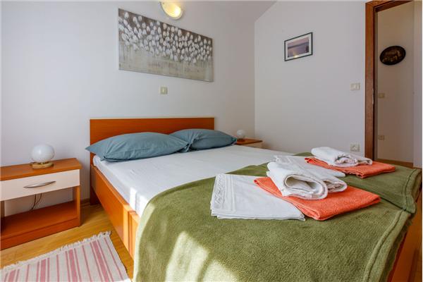 Apartment A2, for 6 persons