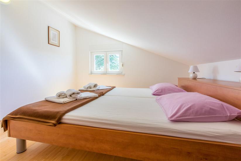 Apartment A2, for 6 persons